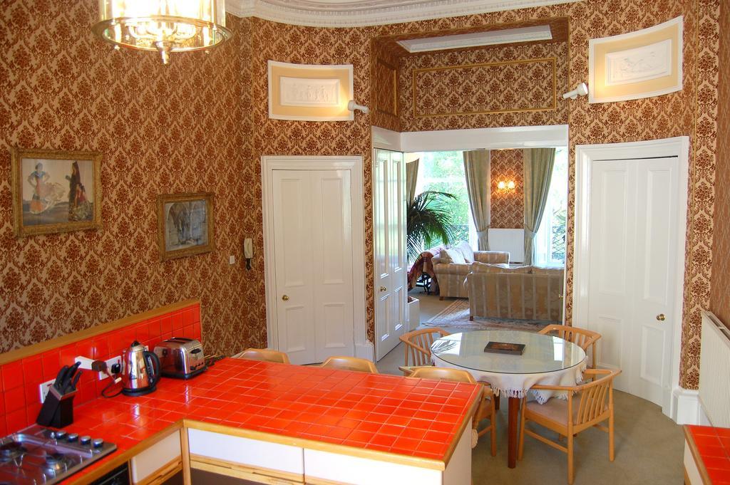 Regent Terrace, Central&charming, Quiet Apartment Edinburgh